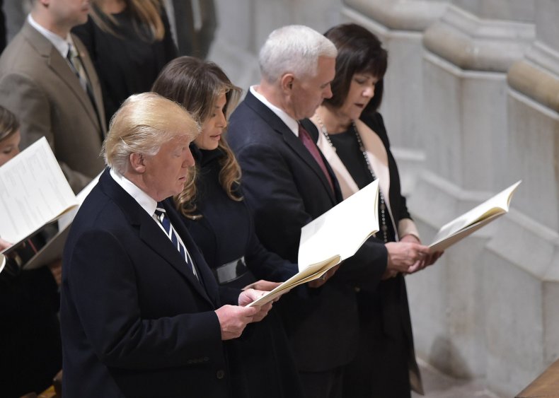 08_31_Trump_National_Cathedral_02