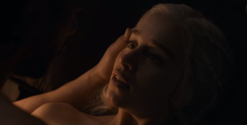 Daenerys and Jon get it on