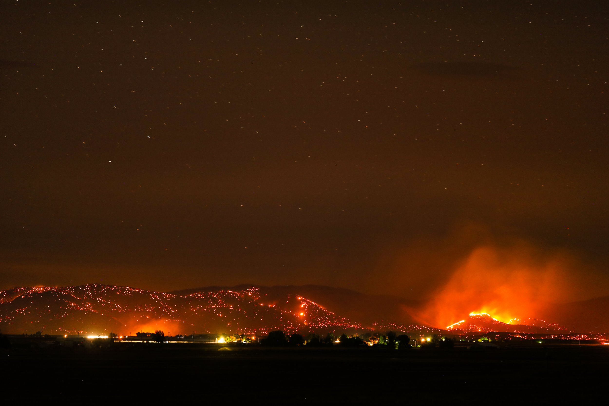 Oregon Fire: Evacuations, Closures And Warnings As Eagle Creek Blaze ...