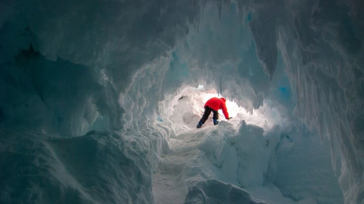 antarcitca ice cave 2