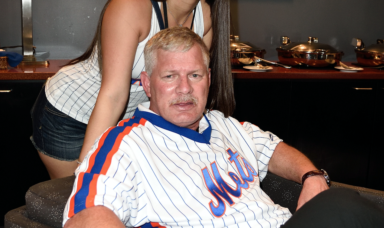 Lenny Dykstra's Creepy Sexual Tweets to Lena Dunham Were Not Out