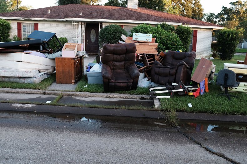 09_20_harvey_debris