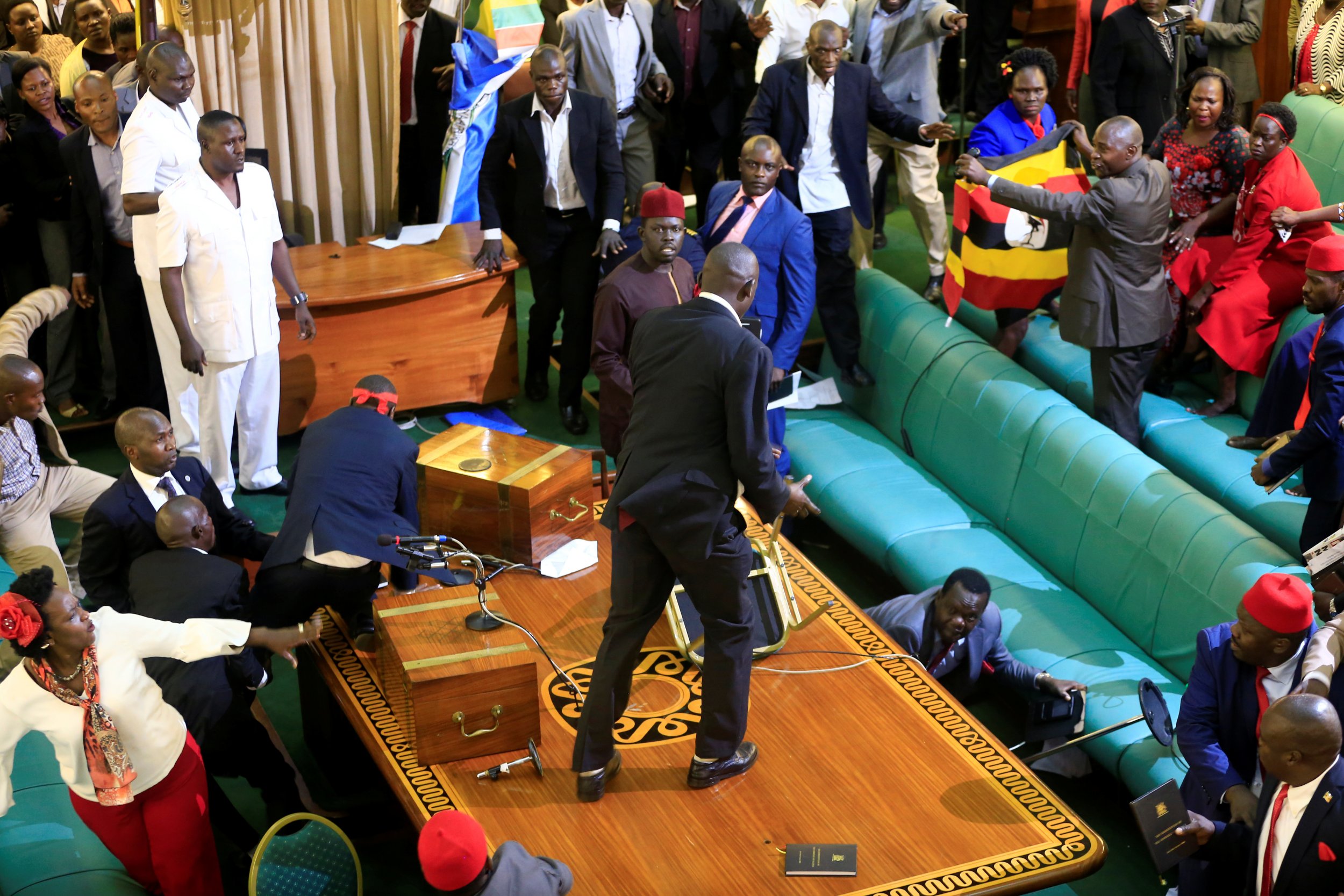 0928_Uganda_parliament_2