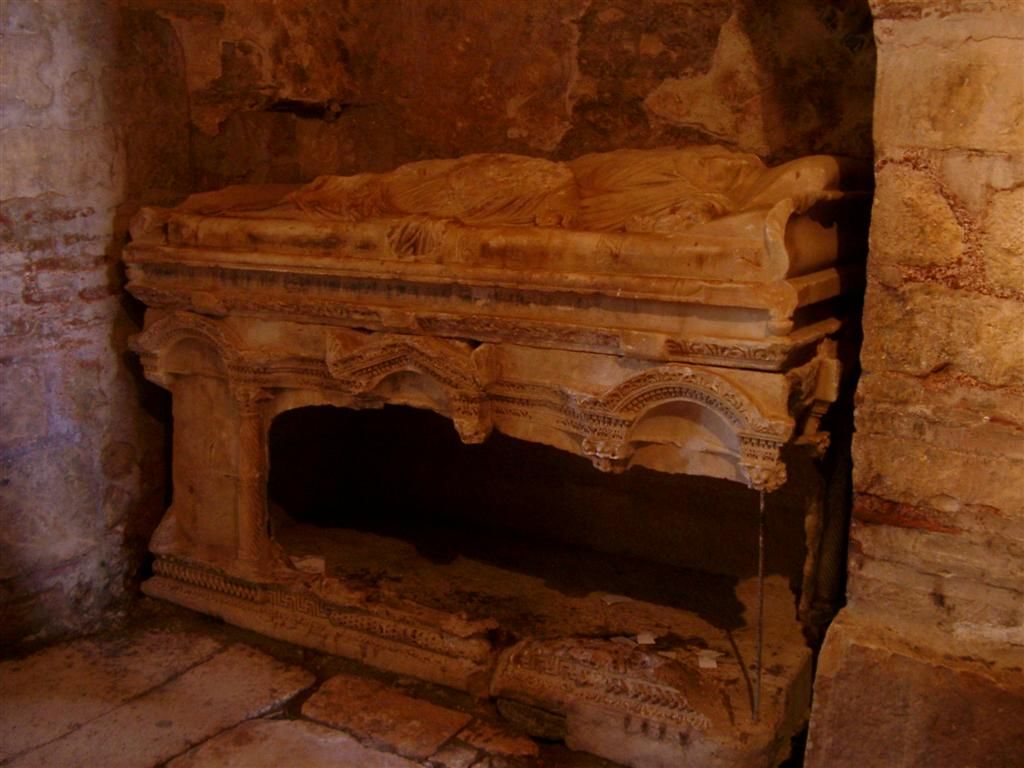 Ancient Tomb of Santa Claus Discovered Beneath Turkish Church