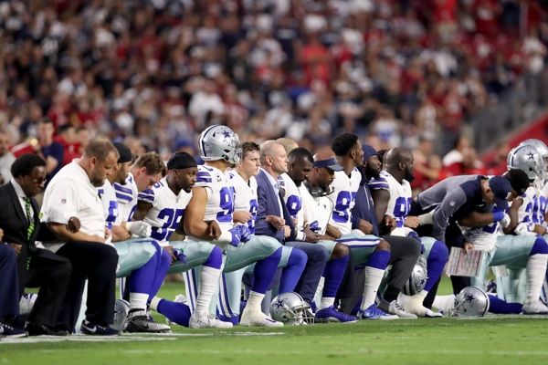 Most Americans Know NFL Kneelers Aren't Protesting the Flag