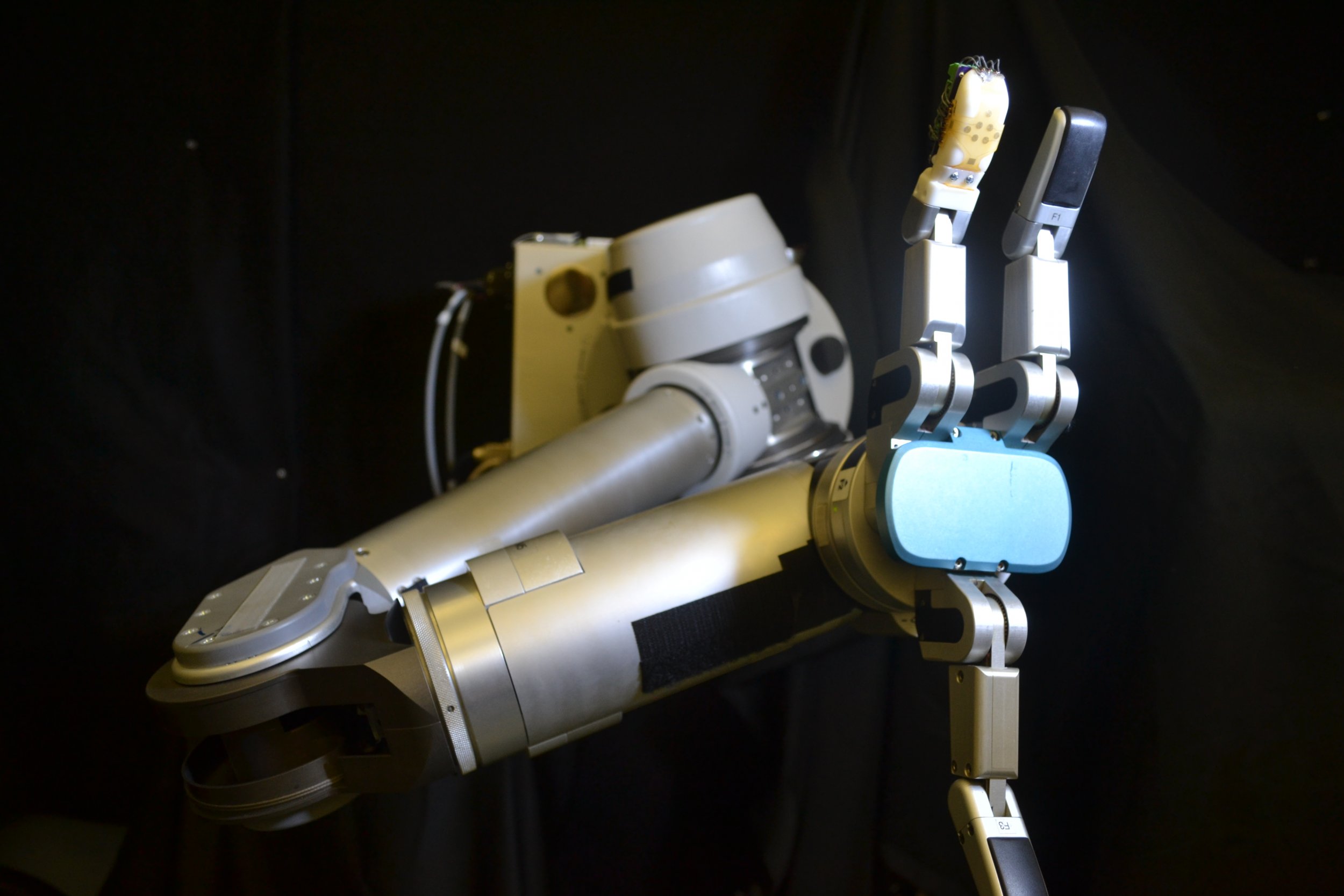 robot artificial skin sense of touch