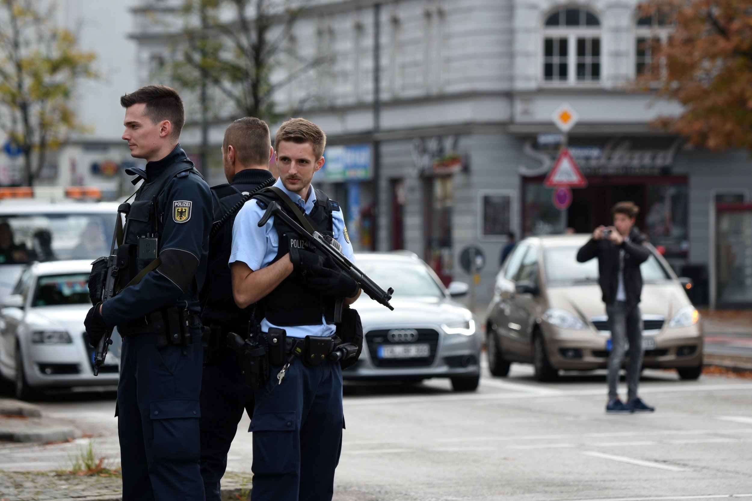 Policeman. Полиция ФРГ. Федеральная полиция ФРГ. Немецкая полиция. Немецкий полицейский.