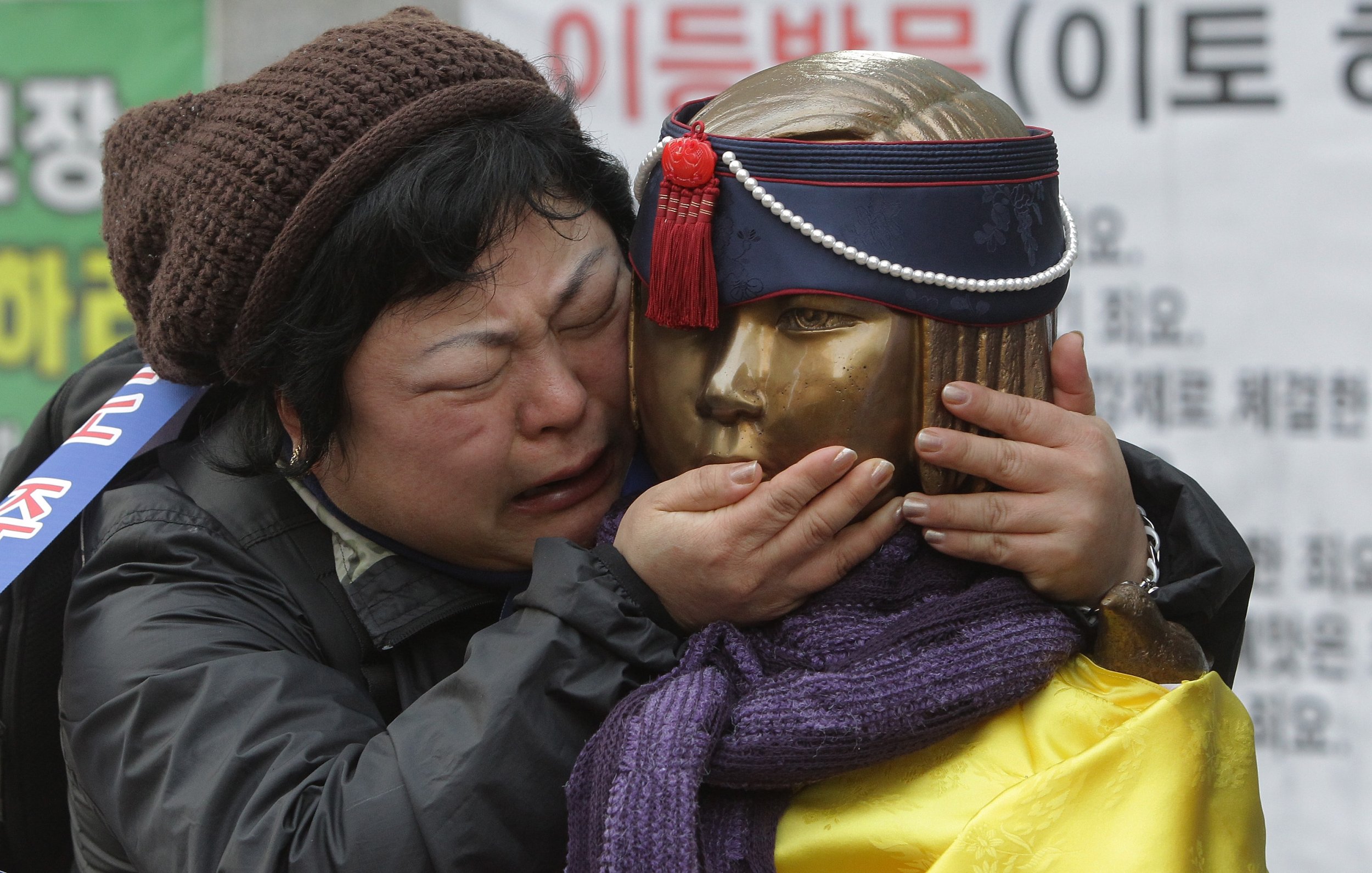 San Francisco Statue Honoring Comfort Women Sex Slaves From World War II Infuriates Japan