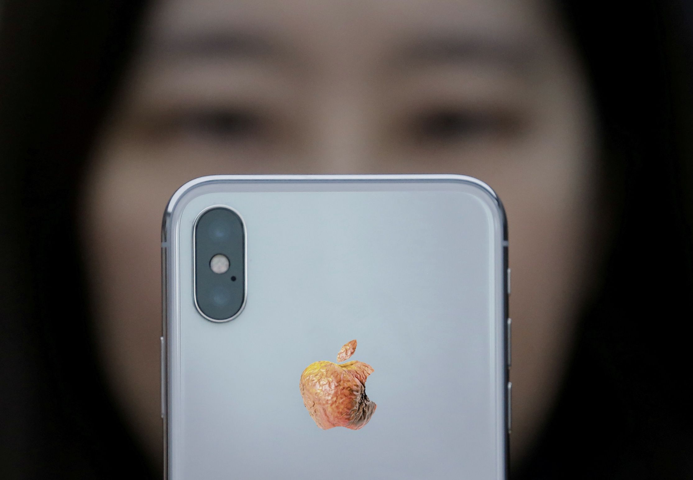 apple iPhone X china factory conditions