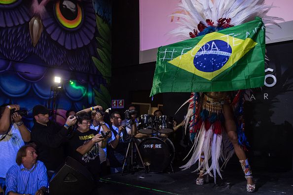 Woman Who Won Best Butt Contest in Brazil Demands President Temer ...