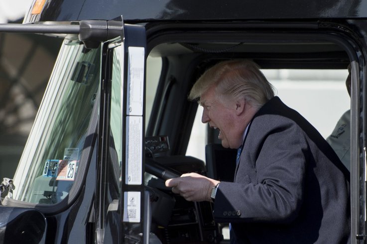 11_15_Donald_Trump_truck 11_15_Donald_Trump_truck