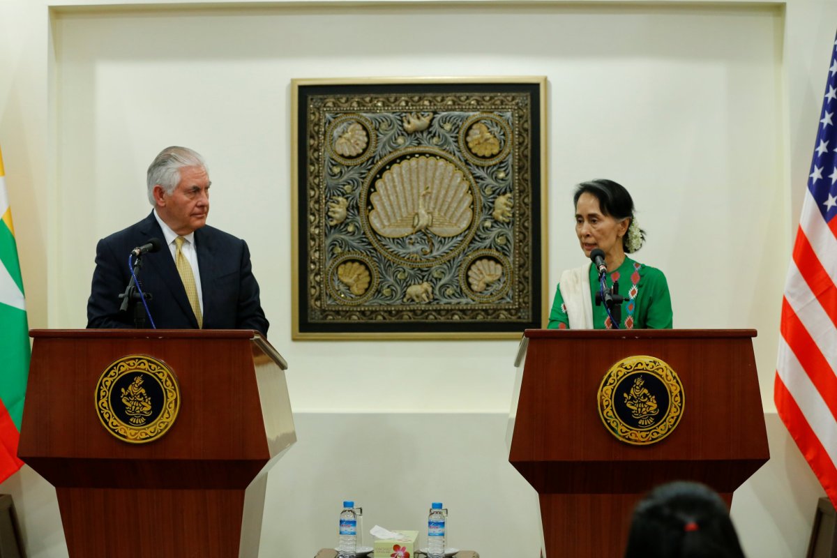 11_15_Tillerson_Suu Kyi