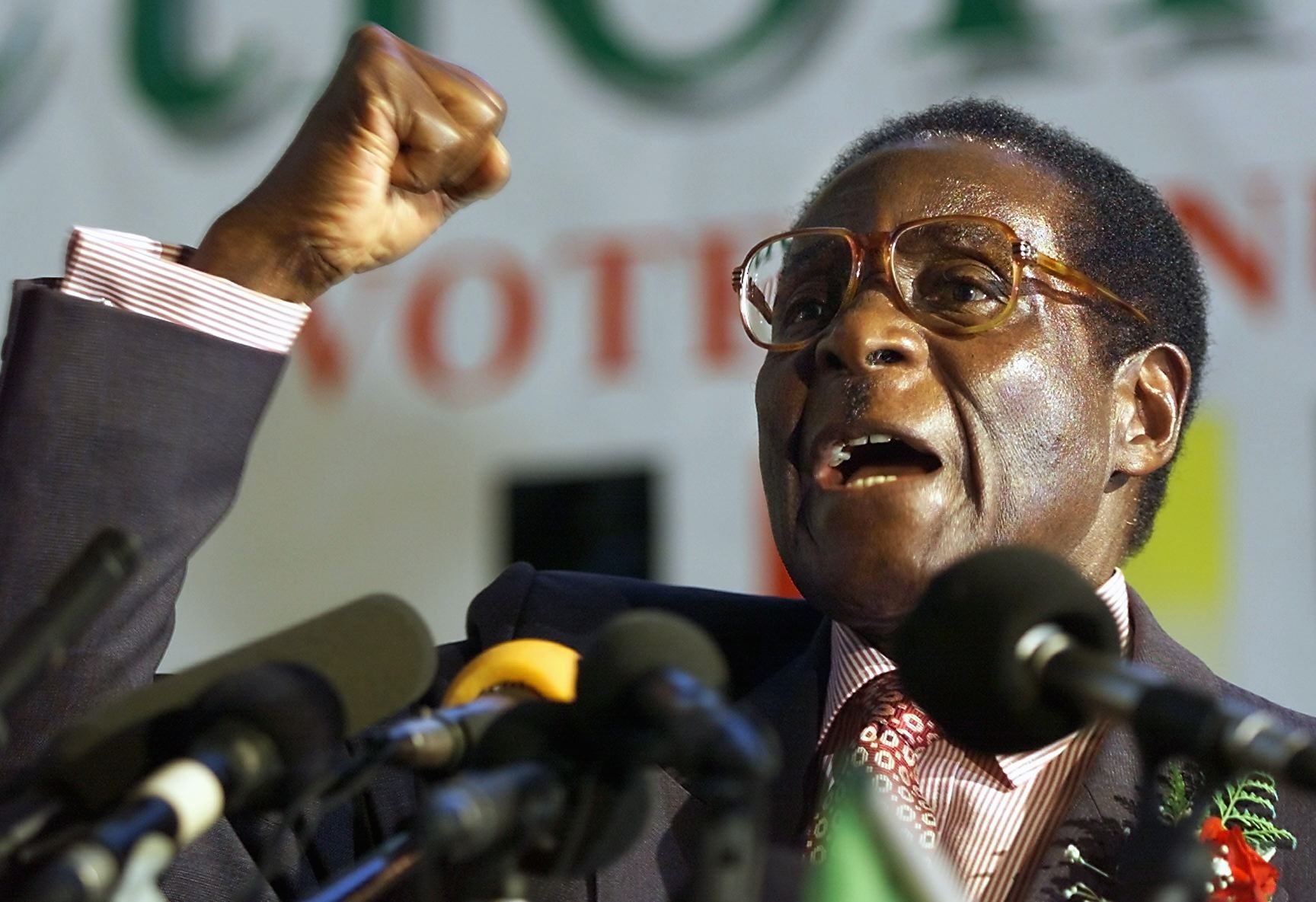 How Robert Mugabe Went From Zimbabwe S National Hero To Economic Tyrant