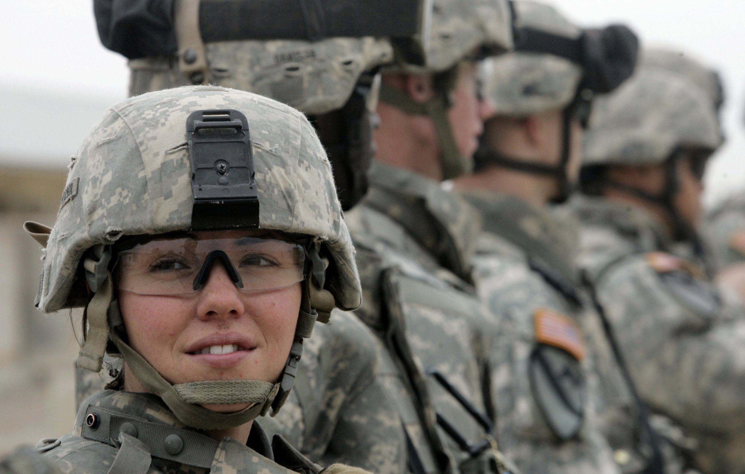 women-military