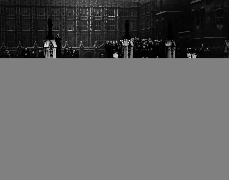 11_16_Elizabeth_Royal_Wedding