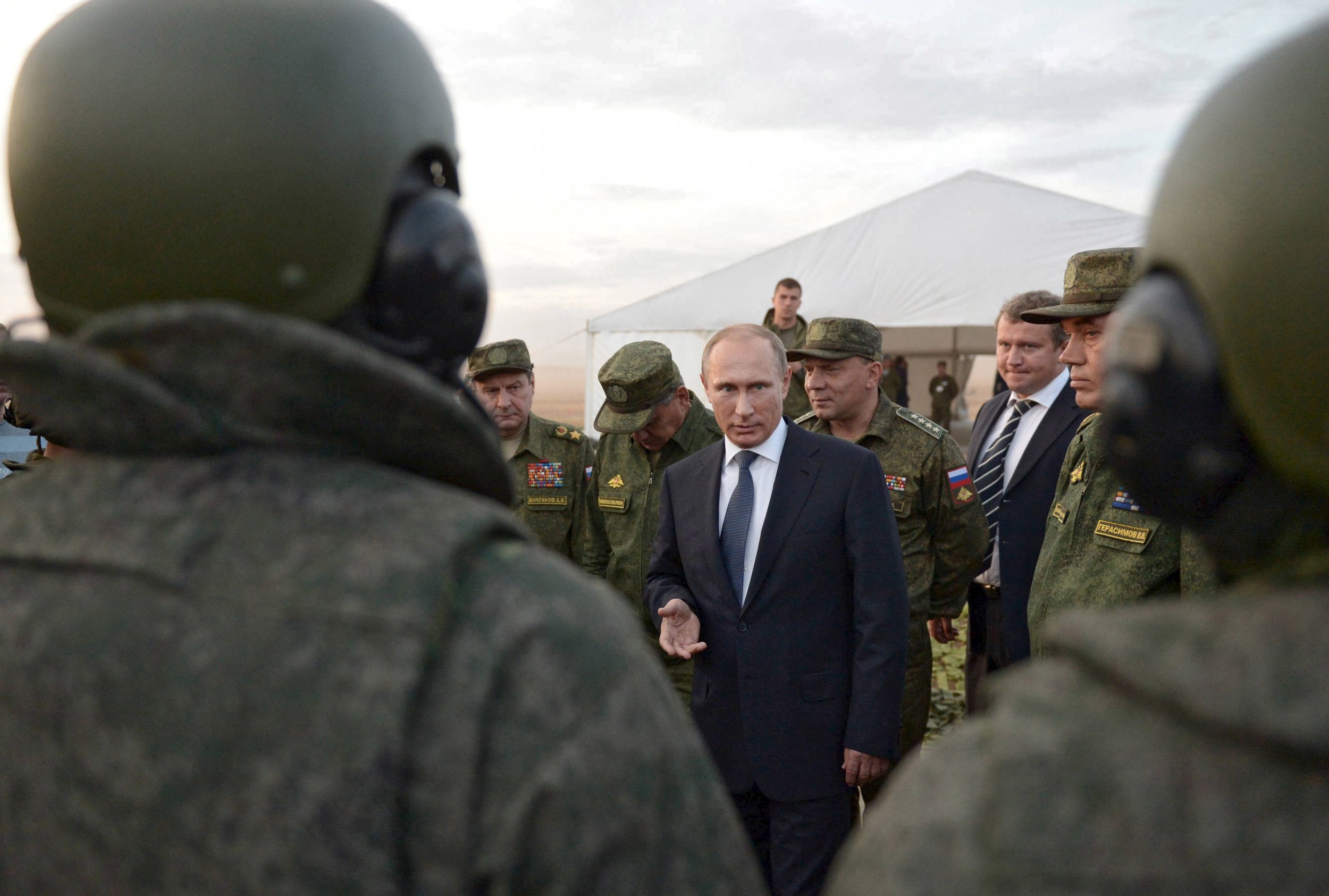 11_17_Putin_troops