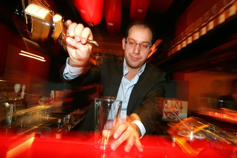 11_18_bartender