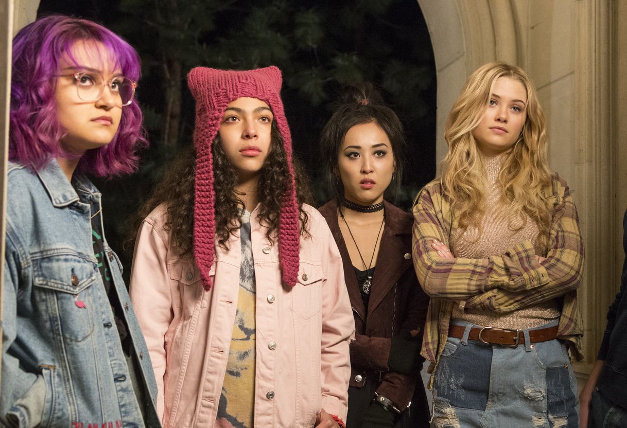 why-marvel-s-runaways-is-exactly-what-tv-needs-teenage-girl-rebellion