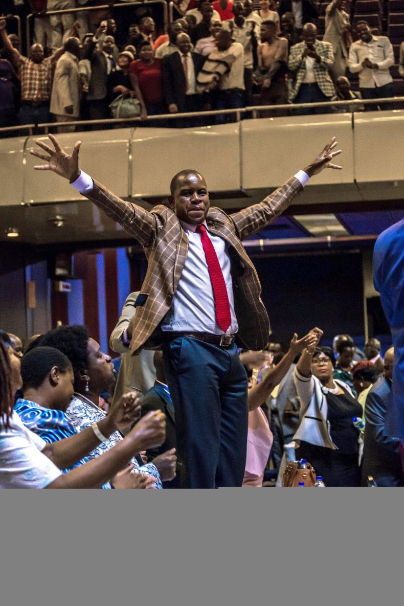 1121_Zimbabwe_celebrations_4