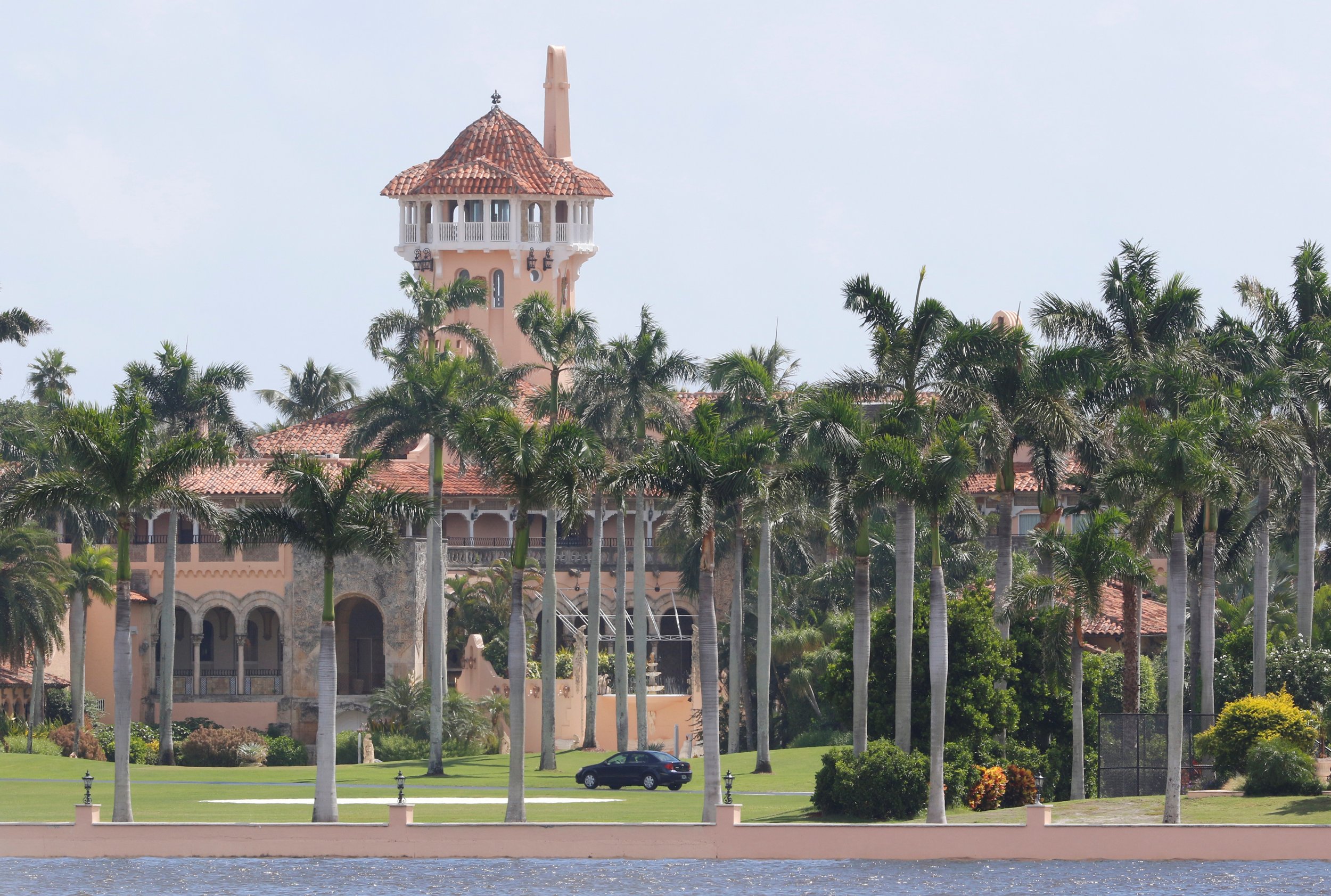 Trump's Thanksgiving at Mar-a-Lago Will Cost American Taxpayers Over $1 ...