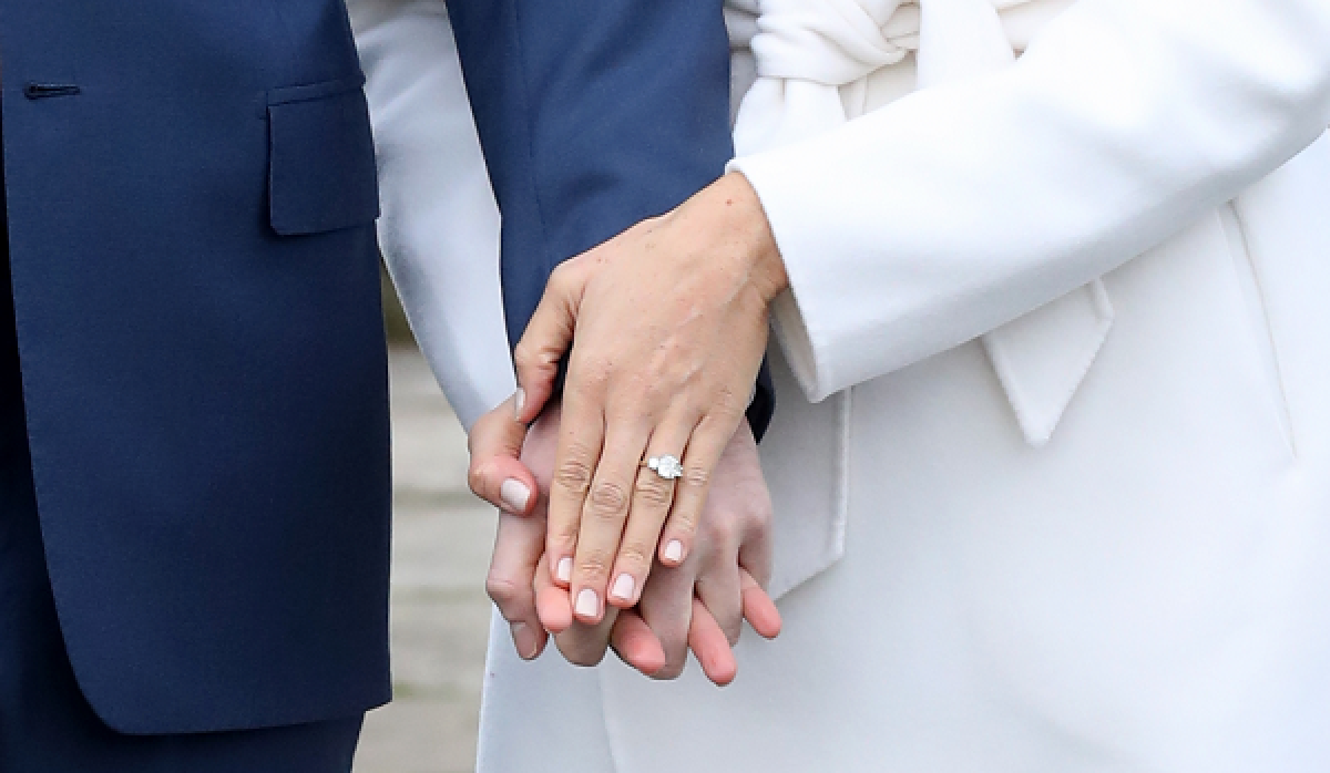 Meghan Markle's Engagement Ring Was Made With Diamonds From Princess Diana's Collection