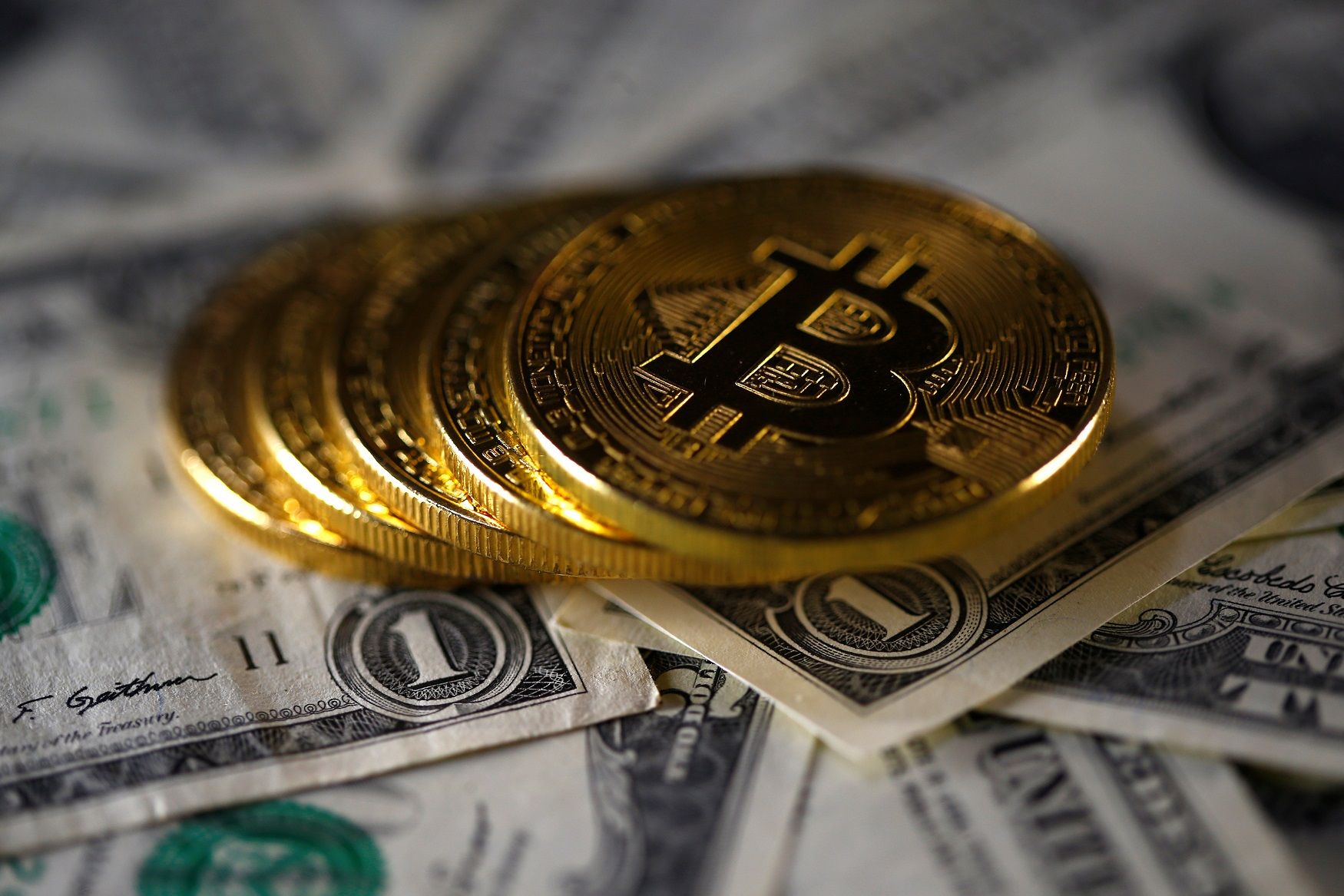 bitcoin price bubble bargain investors