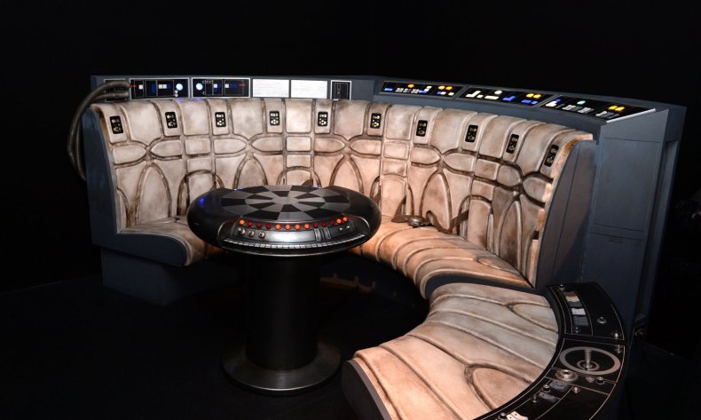 millennium-falcon-star-wars