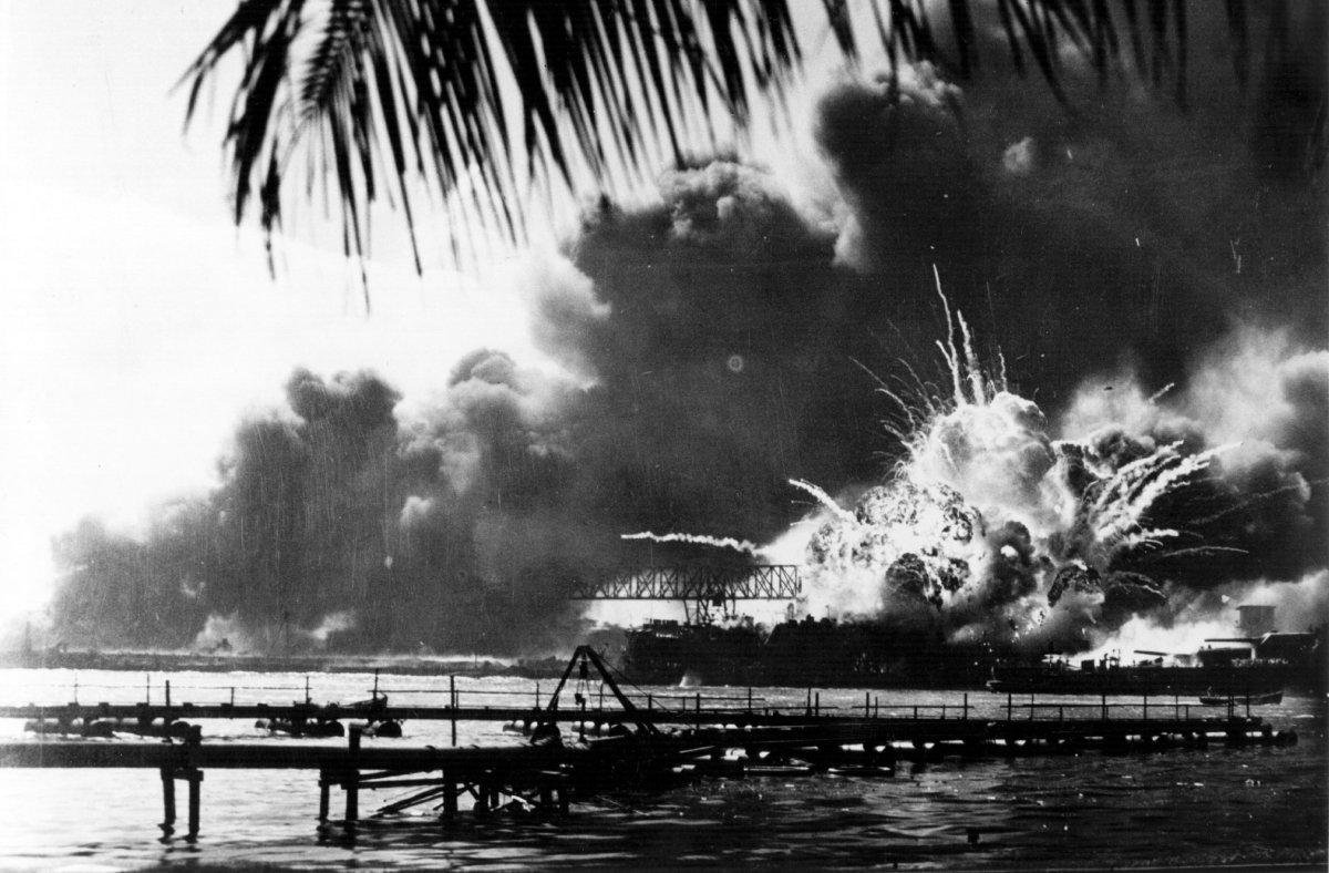 12_07_Pearl_Harbor_attack