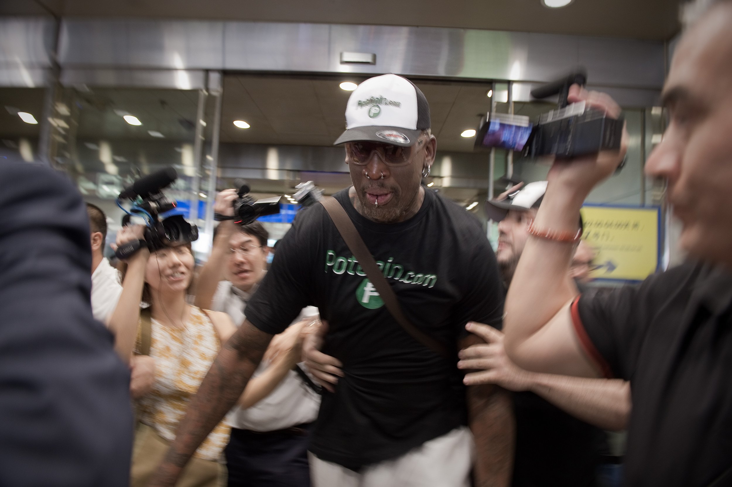 DENNIS RODMAN (WELCOME TO MY WORLD) POS-