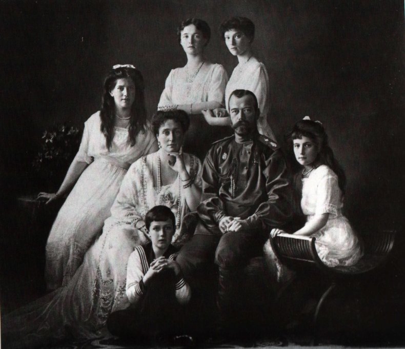 The_Romanovs,_1913