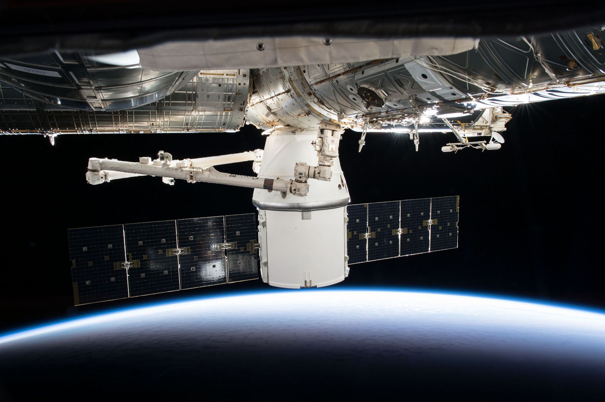 12_12_SpaceX Dragon