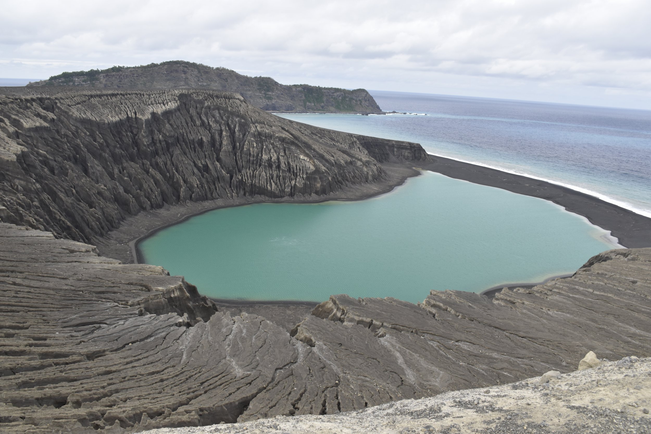 Hunga Tonga New Volcanic Pacific Island Gives NASA a Glimpse of Life