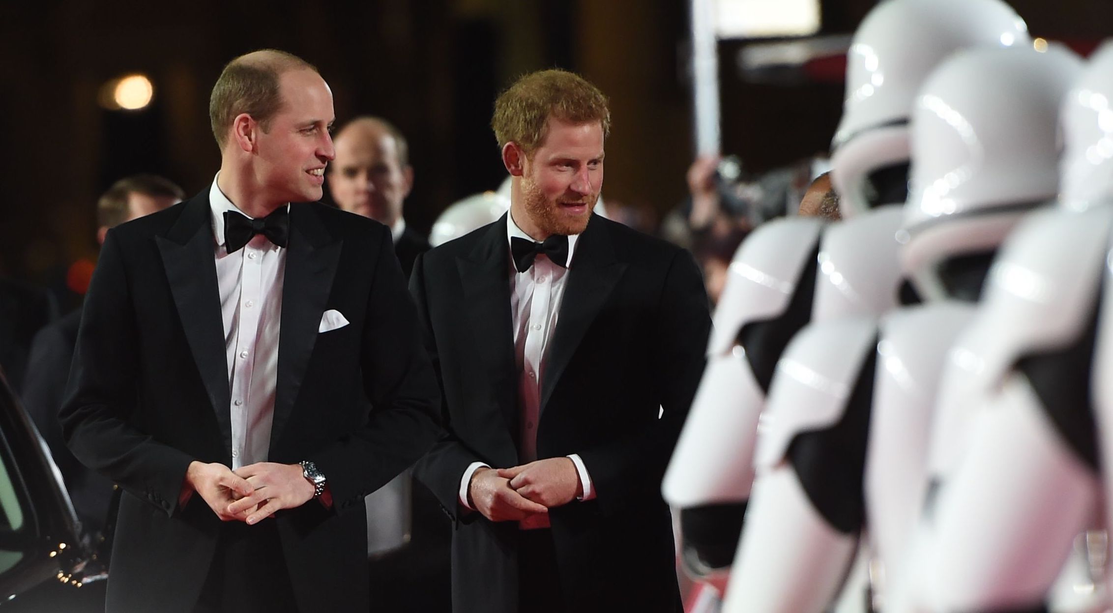 Os Últimos Jedi”: participação de Harry e William foi cortada por conta da  altura dos príncipes