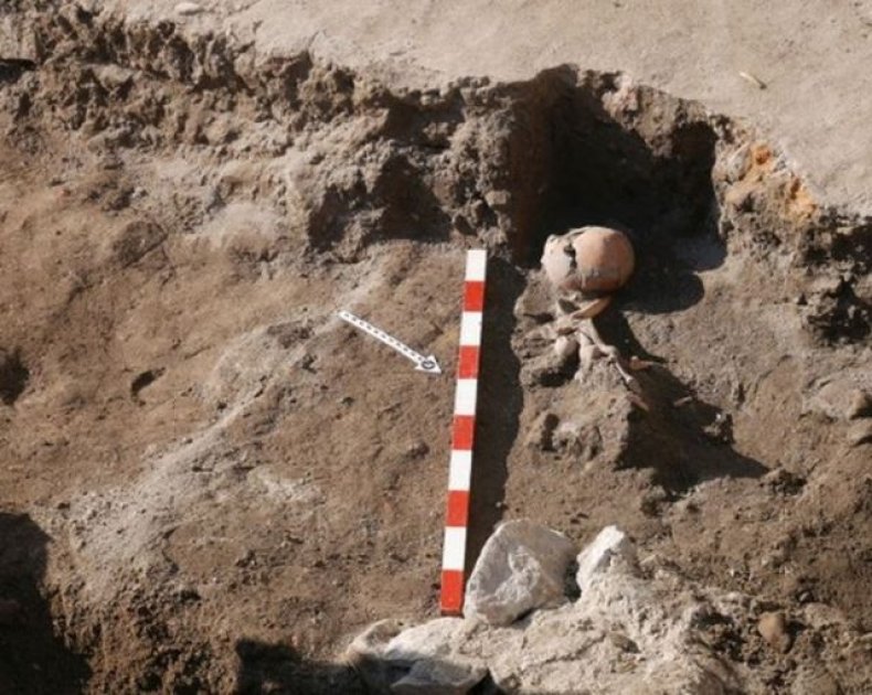 Plovdiv-Skeleton-Arrow-Grave