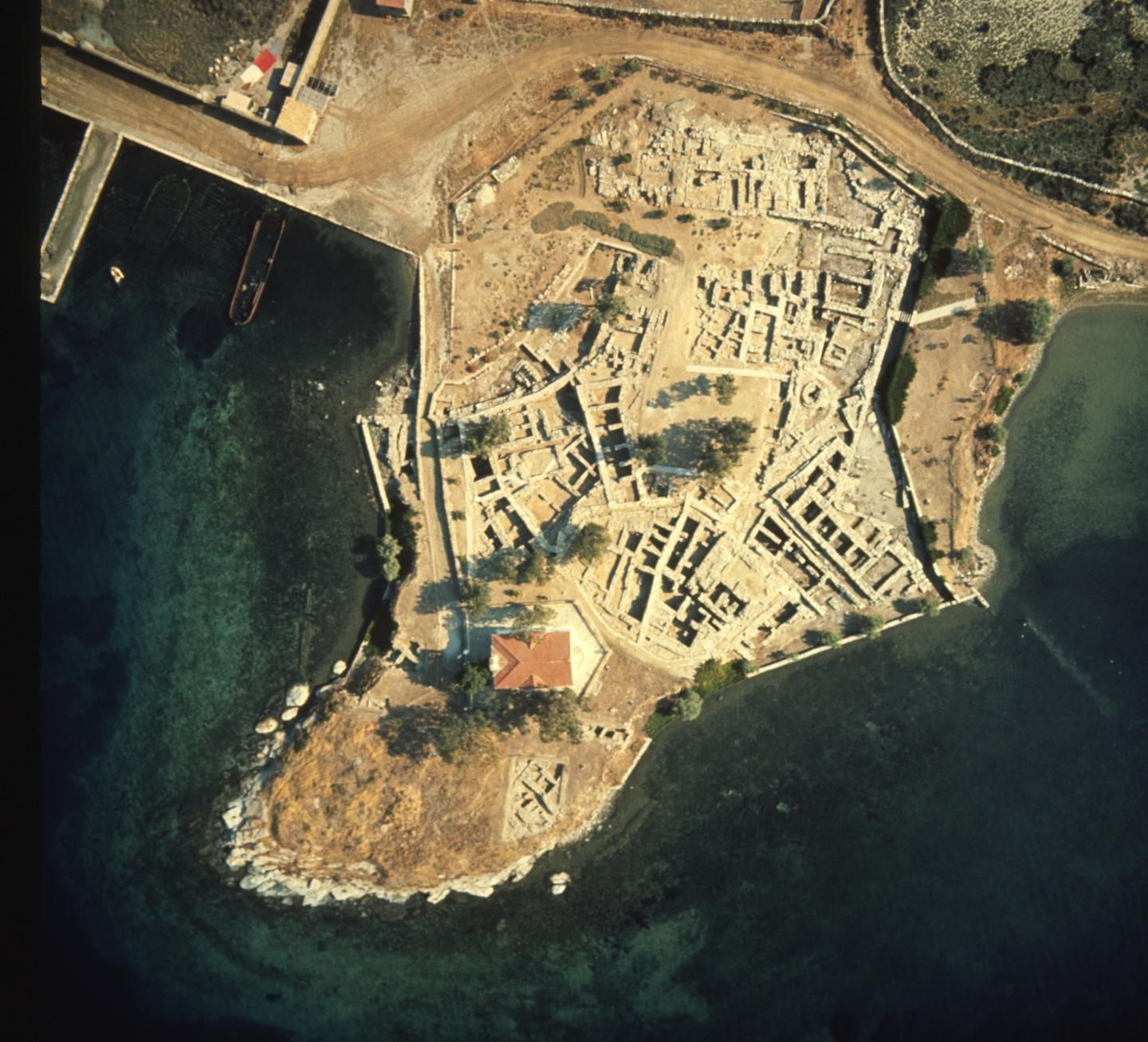 Ancient_Greek_Feces_Island