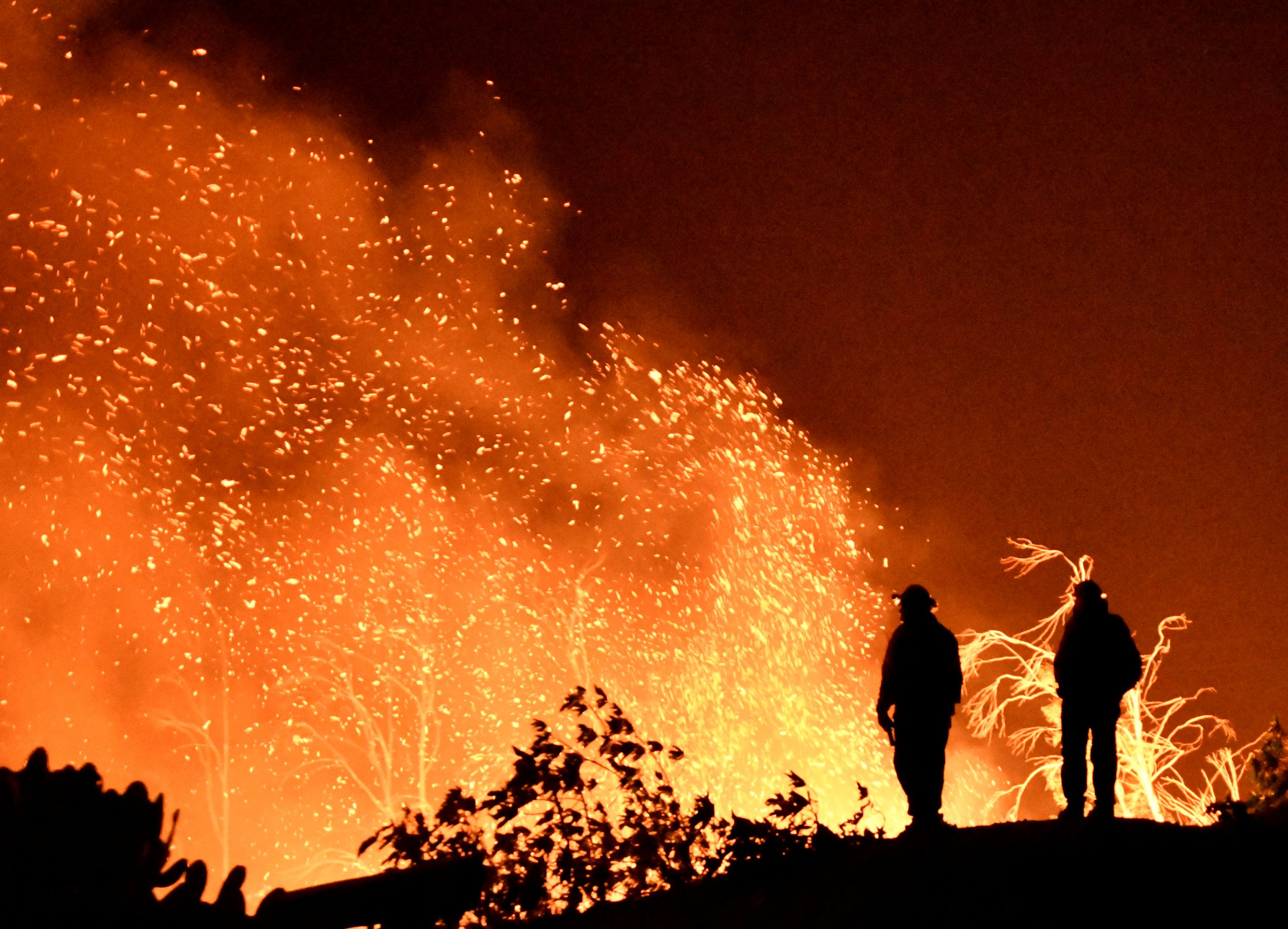 California's Thomas Fire Breaks Record As Largest Wildfire In State ...