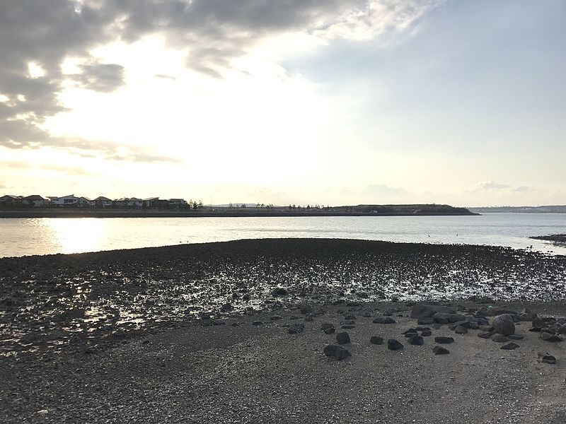 Fukuoka_Island_City_from_Kasumigaoka_Beach