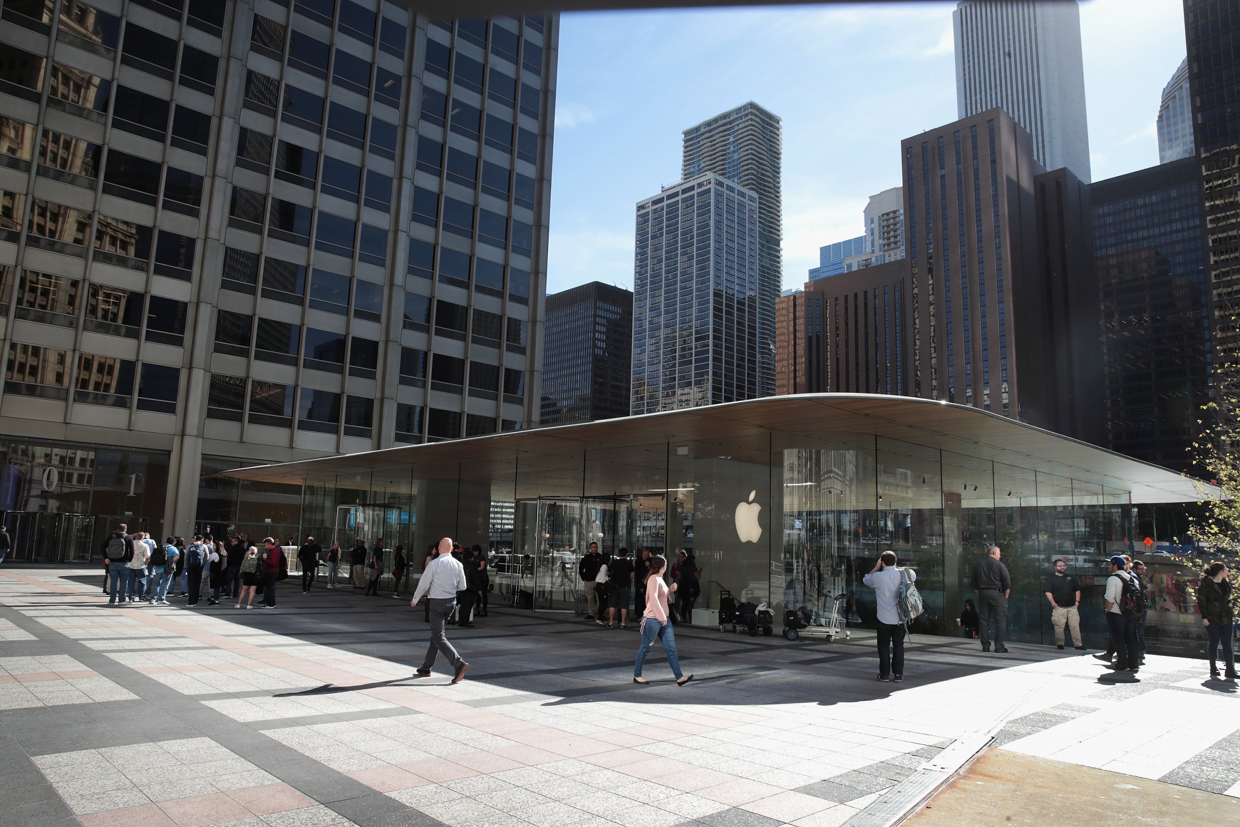 apple store chicago size