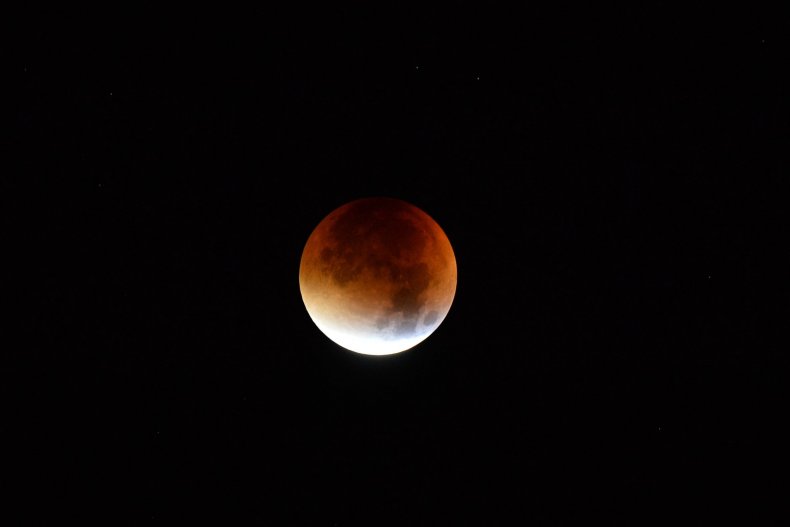 1_3_Supermoon Lunar Eclipse