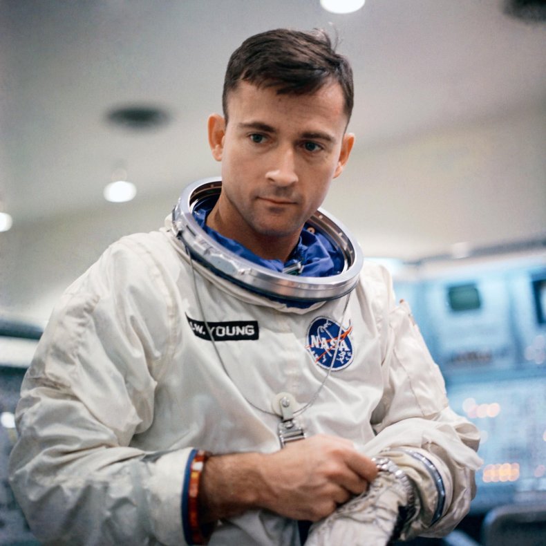 1_8_John Young_02