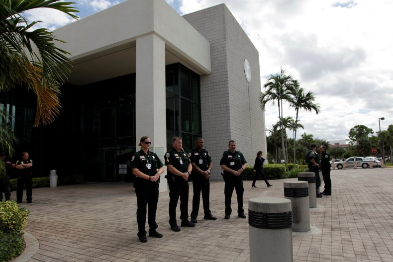 1_9_Florida_Court_Police
