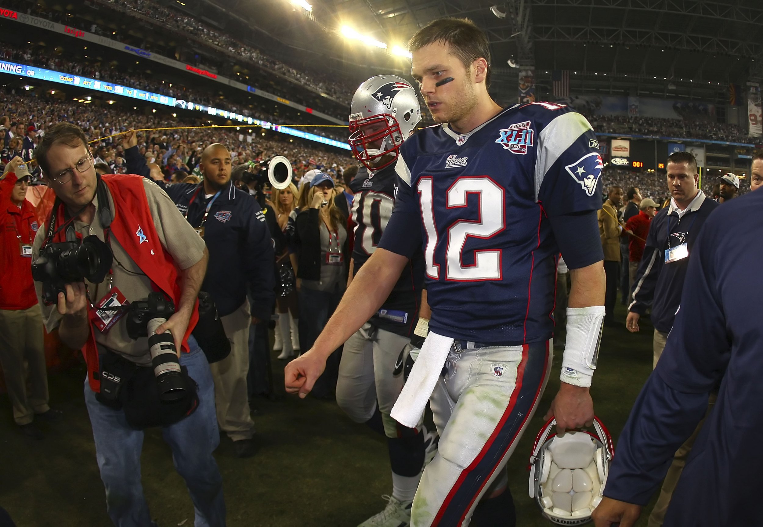 Tom Brady Still Relives '08 Giants Super Bowl Loss, Watching Game Film and  Lamenting Failure in New Documentary