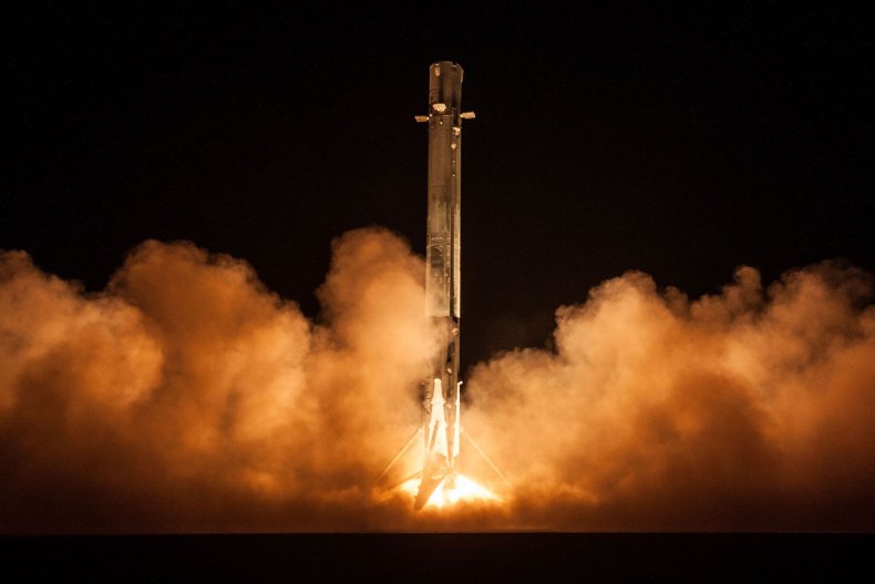 1_11_SpaceX Zuma Launch