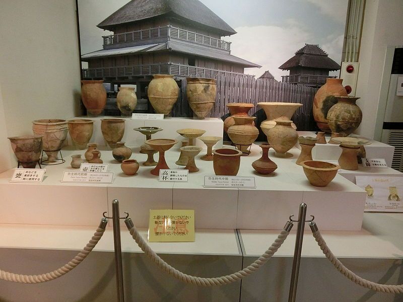 Yayoi_pottery_(Yoshinogari_Site)