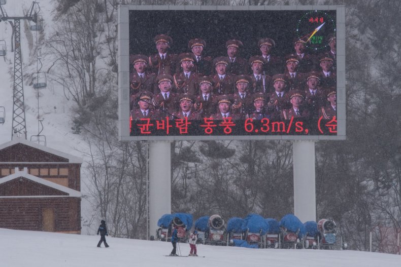 01_23_Ski_Resort_Screen