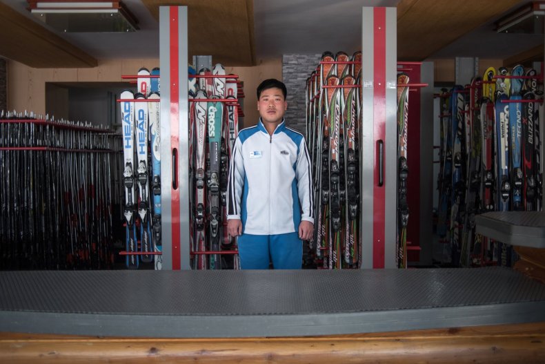 01_23_Ski_Resort_Shop