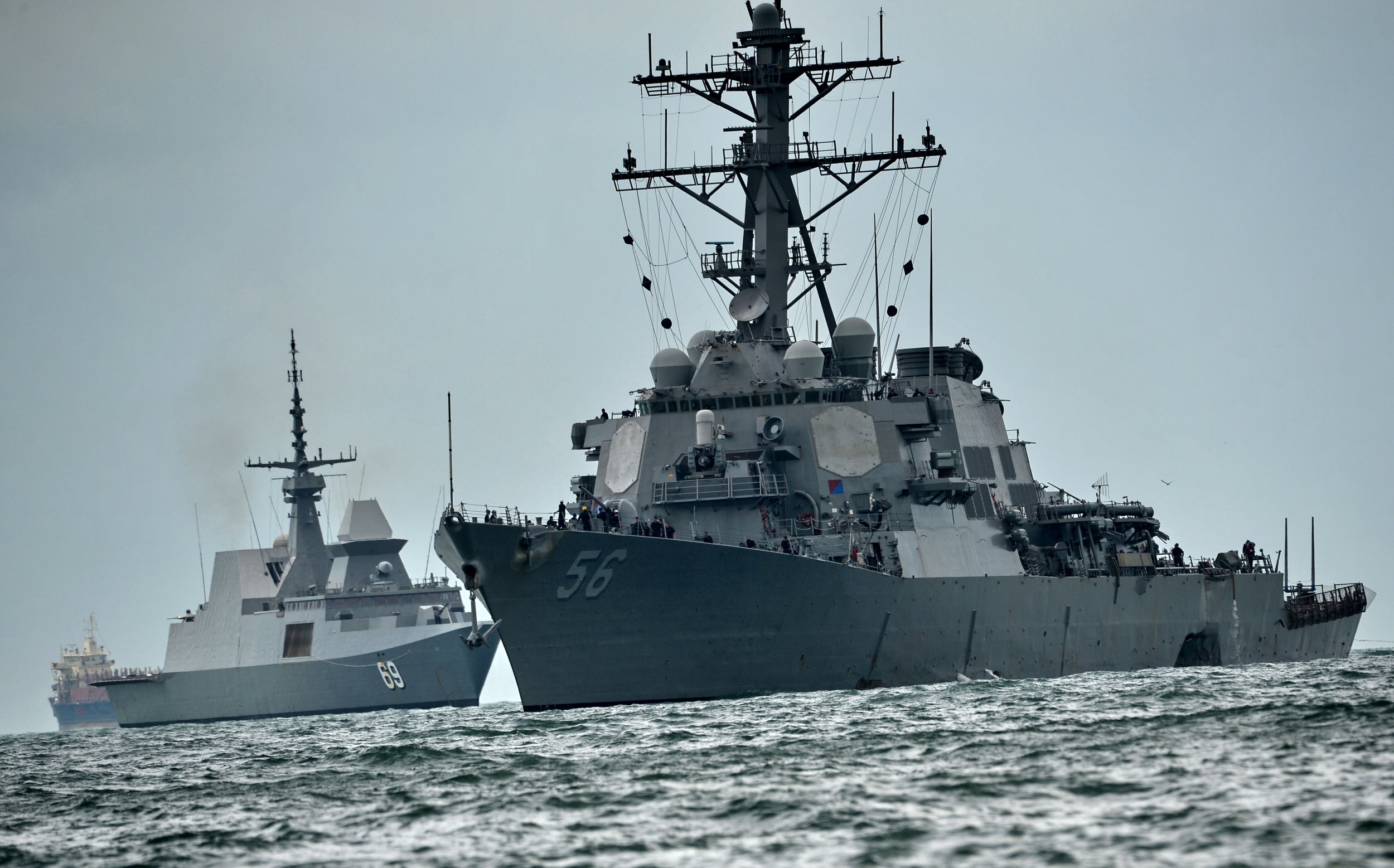 USS_John_McCain_Missile_Destroyer