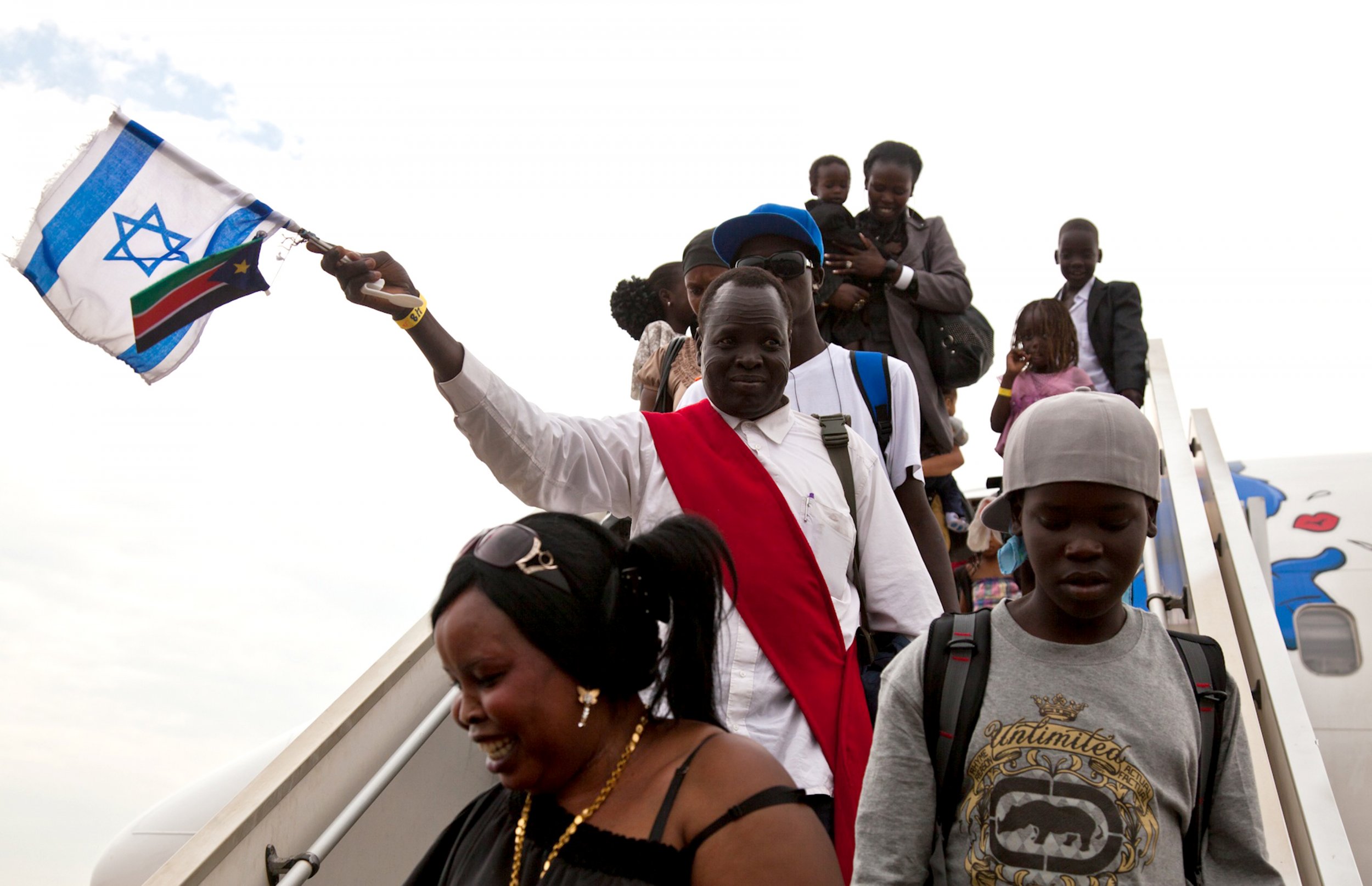 Holocaust Survivors Urge Israel Not to Deport 38,000 African Refugees ...