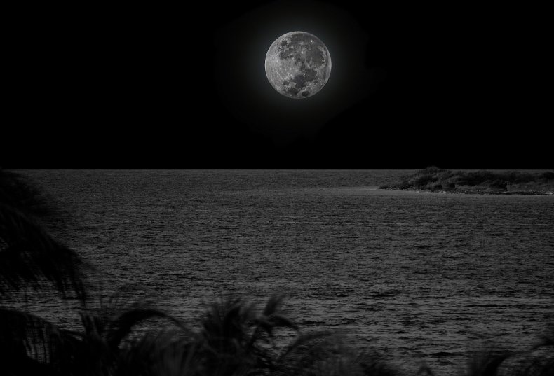 1_30_Supermoon