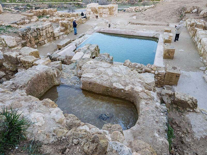 Site-of-Ein-Hanniya-exposed-by-Israel-Antiquities-Authority-Conservation-Administration